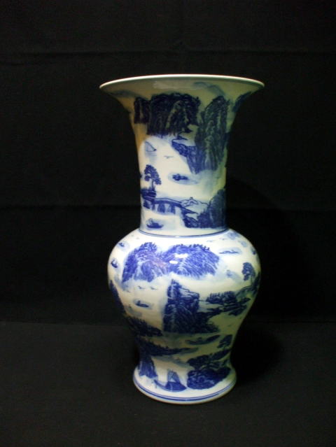 青花山水凰尾瓶　　　　中国陶磁器