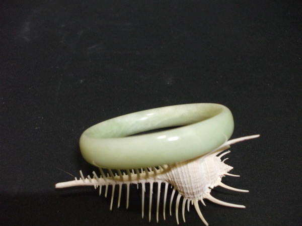 �ʐ΃u���X���b�g�@�@�@�����G��