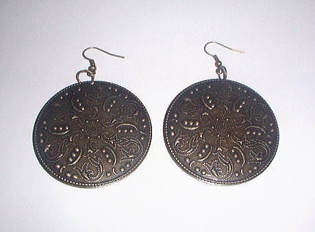 �A���e�B�[�N���r�A�X