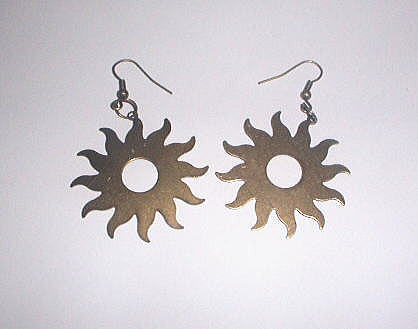 �A���e�B�[�N���r�A�X