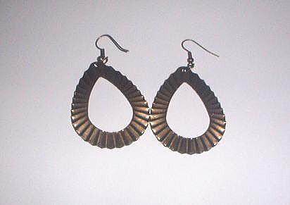 �A���e�B�[�N���r�A�X