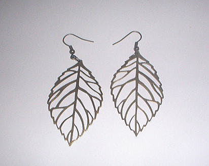 �A���e�B�[�N���r�A�X