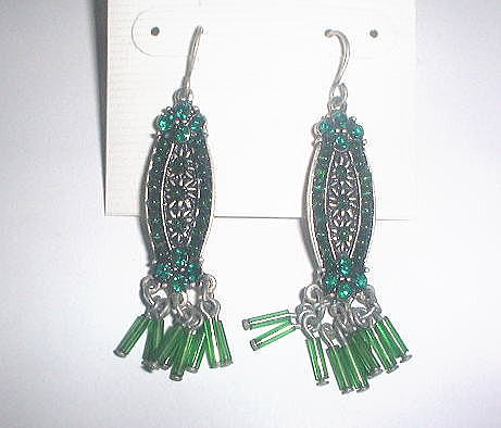 �A���e�B�[�N���r�A�X