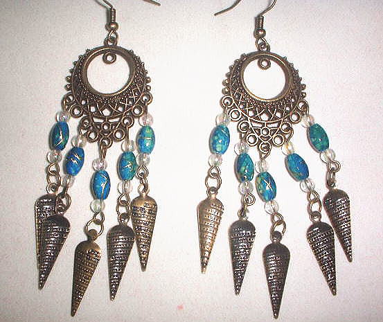 �A���e�B�[�N���s�A�X