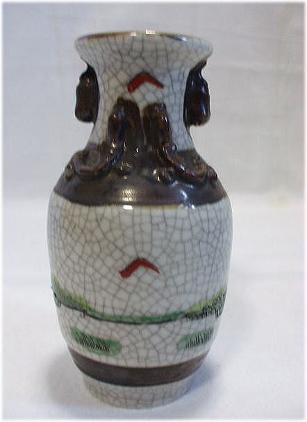 白磁五彩瓶 　中国陶磁器