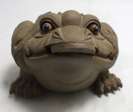招財銭蛙：三本足のカエル 風水グッツ